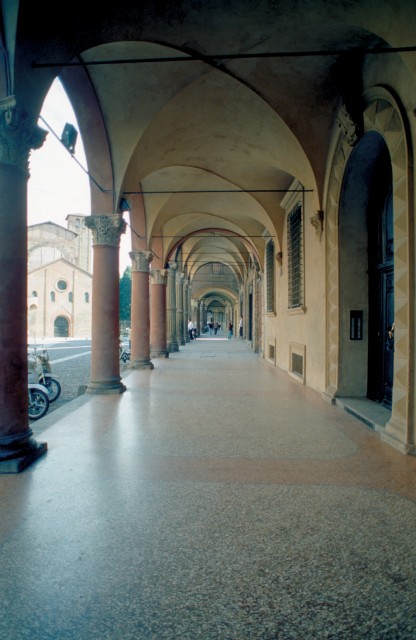 portico.jpg