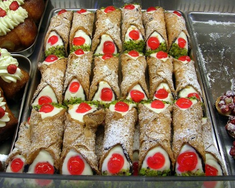 cannoli.jpg